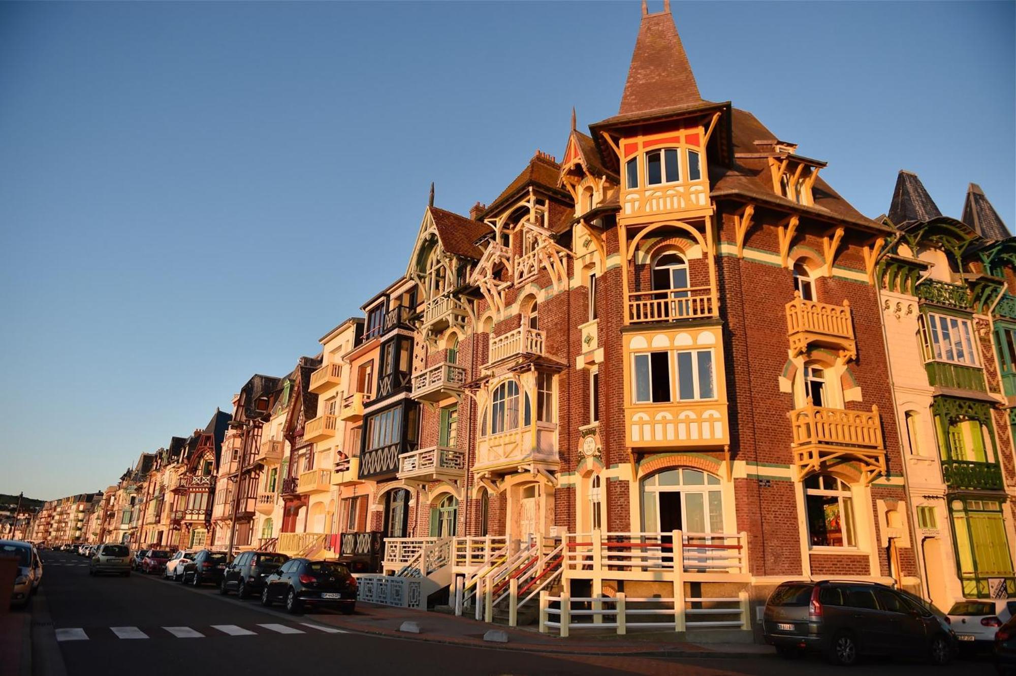 Les Locations Isahora: Studio près du Château d'Eu et des Falaises Eu (Seine-Maritime) Exterior photo