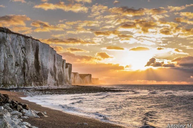 Les Locations Isahora: Studio près du Château d'Eu et des Falaises Eu (Seine-Maritime) Exterior photo